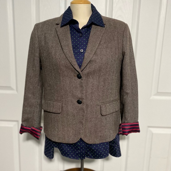 Gorgeous brown blazer with pink accents! - Picture 6 of 6